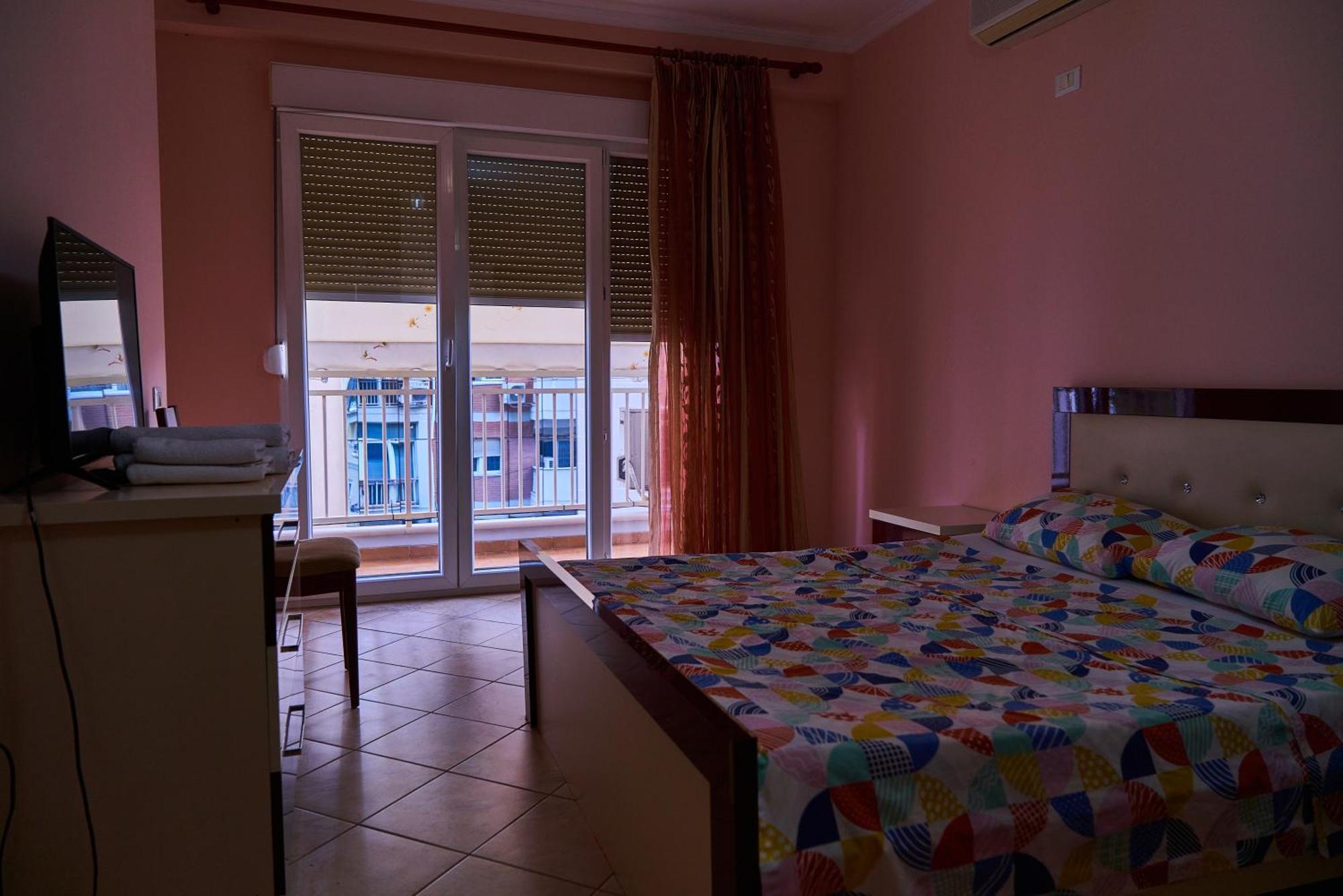 Kalpazo Home Skanderbeg Square 地拉那 外观 照片